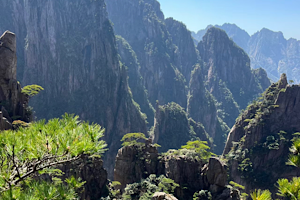 Xihai-Grand-Canyon-Huangshan